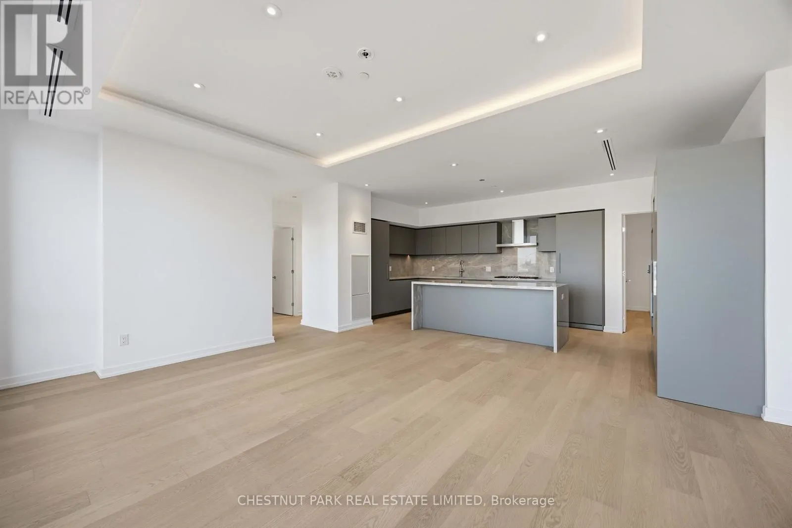 1402 - 1315 BAY STREET