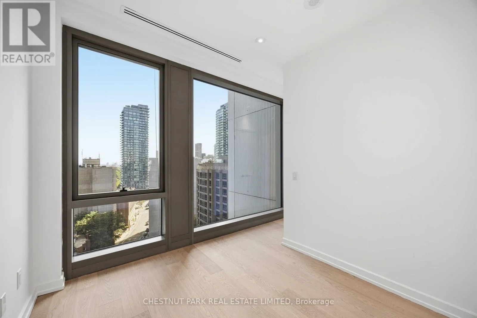 1402 - 1315 BAY STREET