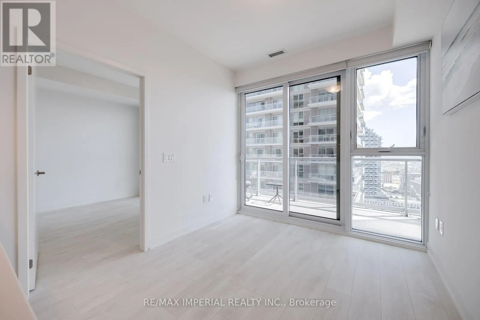 3001 - 15 LOWER JARVIS STREET