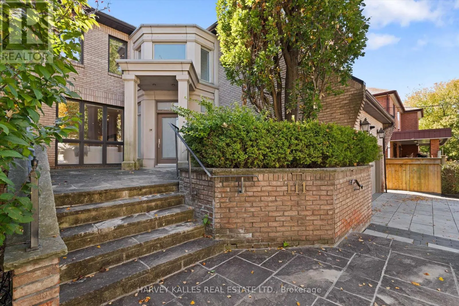 111 LAURELCREST AVENUE