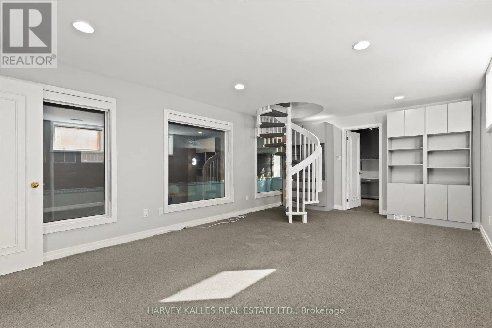 111 LAURELCREST AVENUE