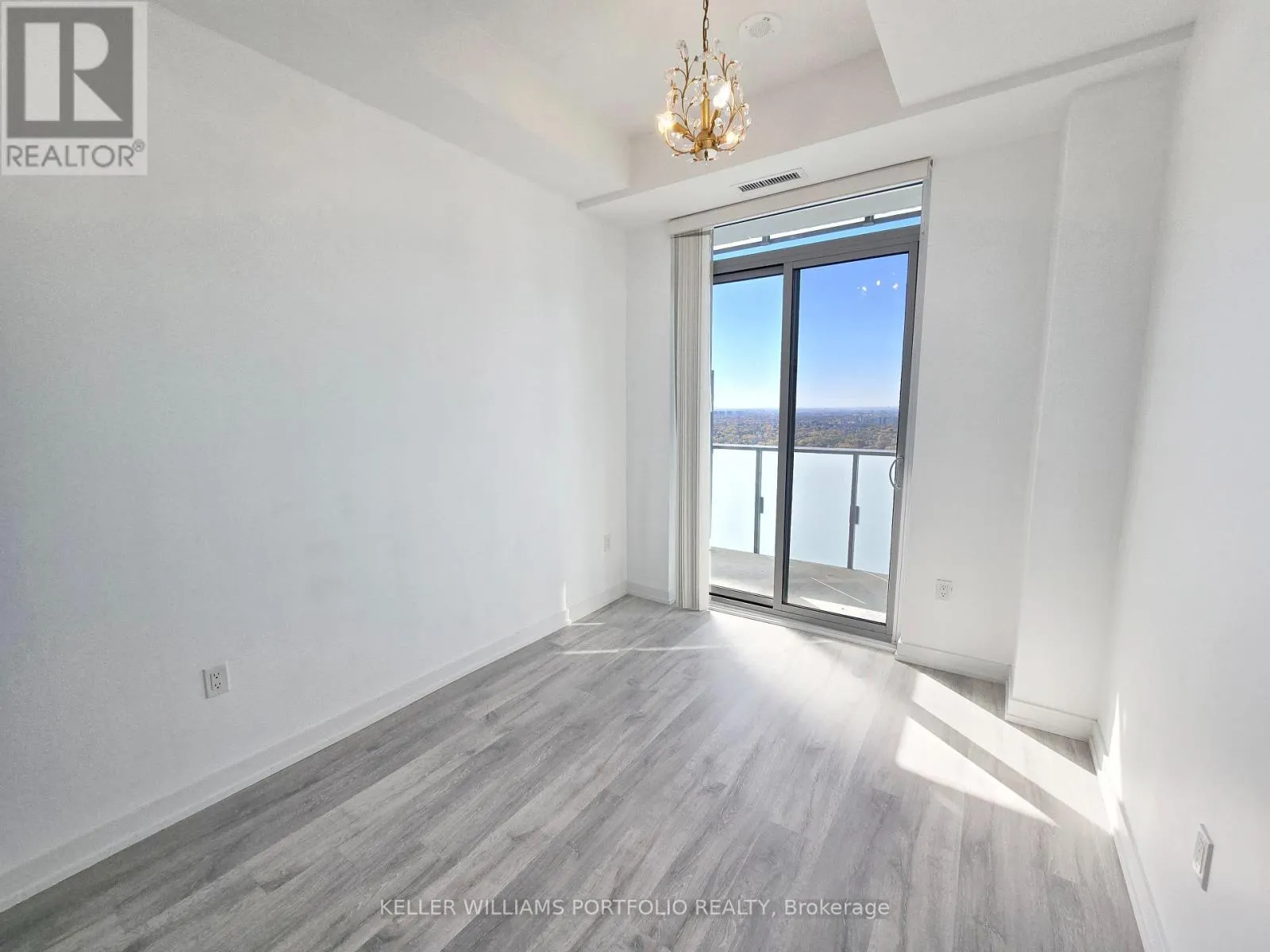 3408 - 8 OLYMPIC GARDEN DRIVE