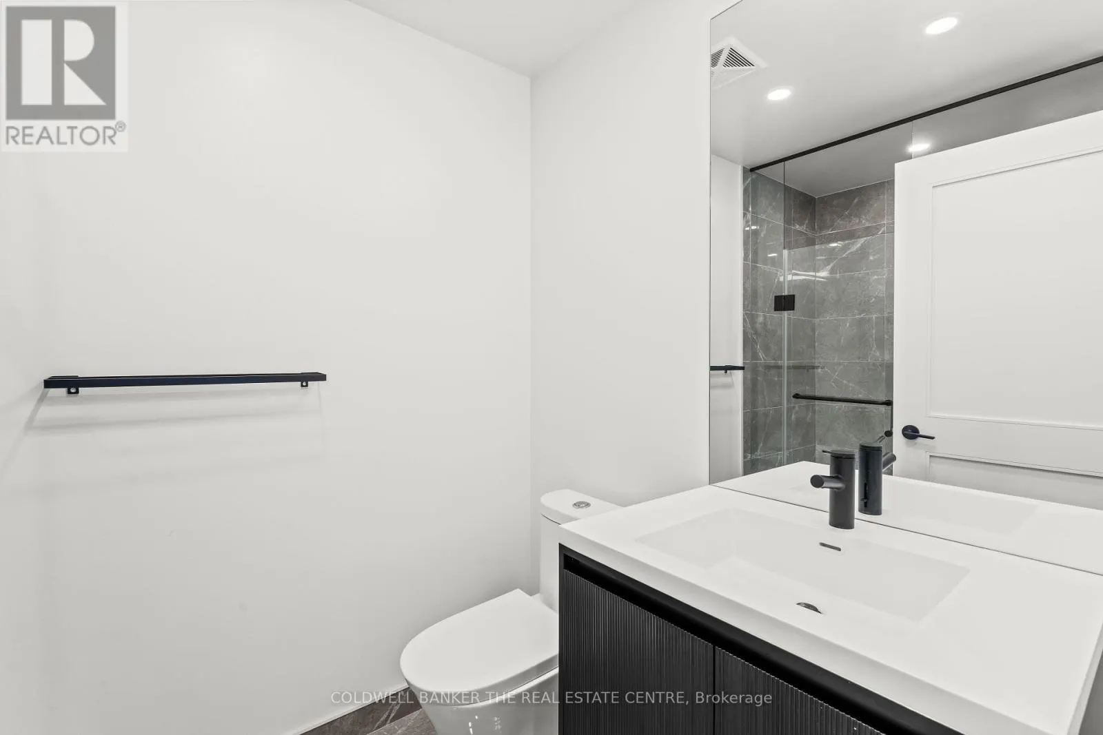 3808 - 634 CHURCH STREET W