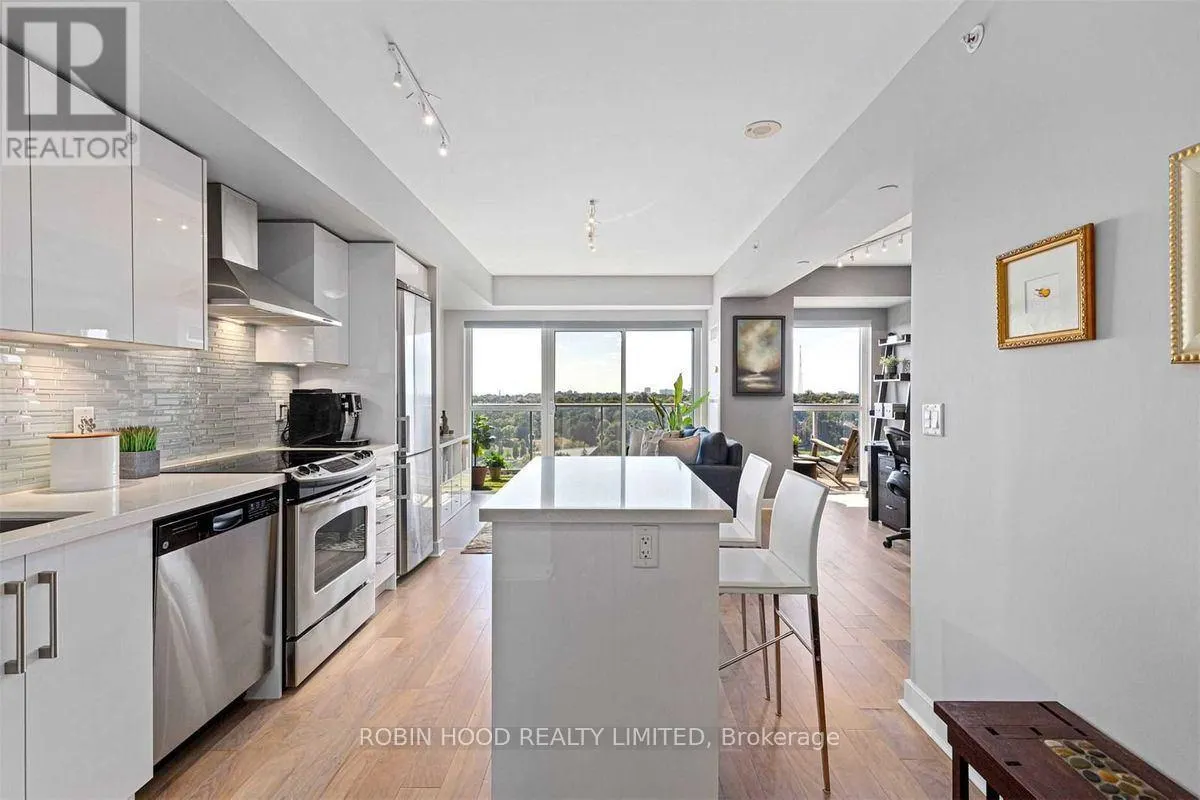 1511 - 58 ORCHARD VIEW BOULEVARD