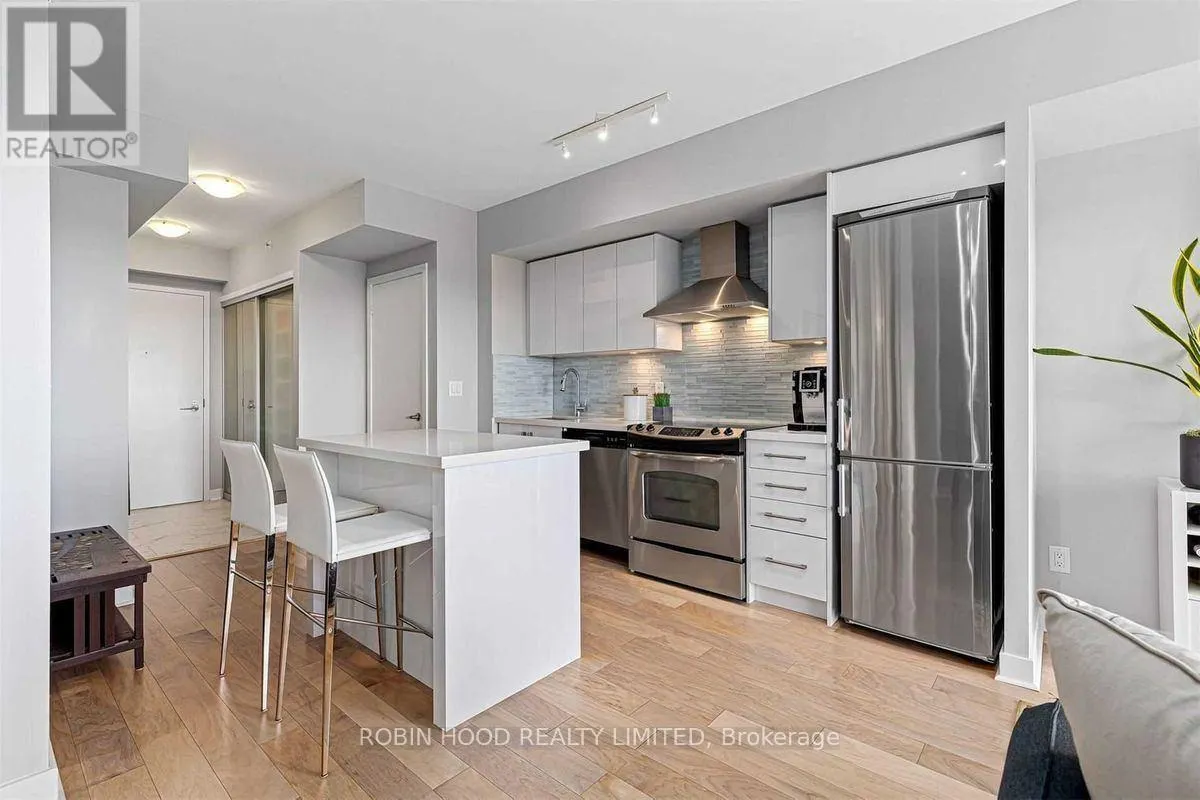 1511 - 58 ORCHARD VIEW BOULEVARD