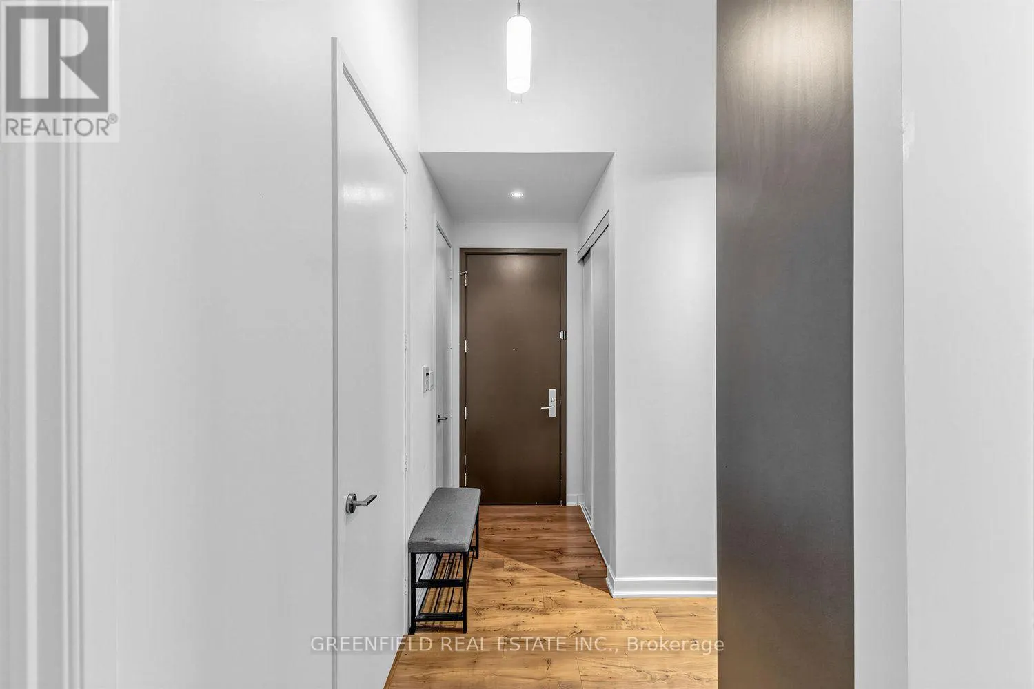 410 - 380 MACPHERSON AVENUE N