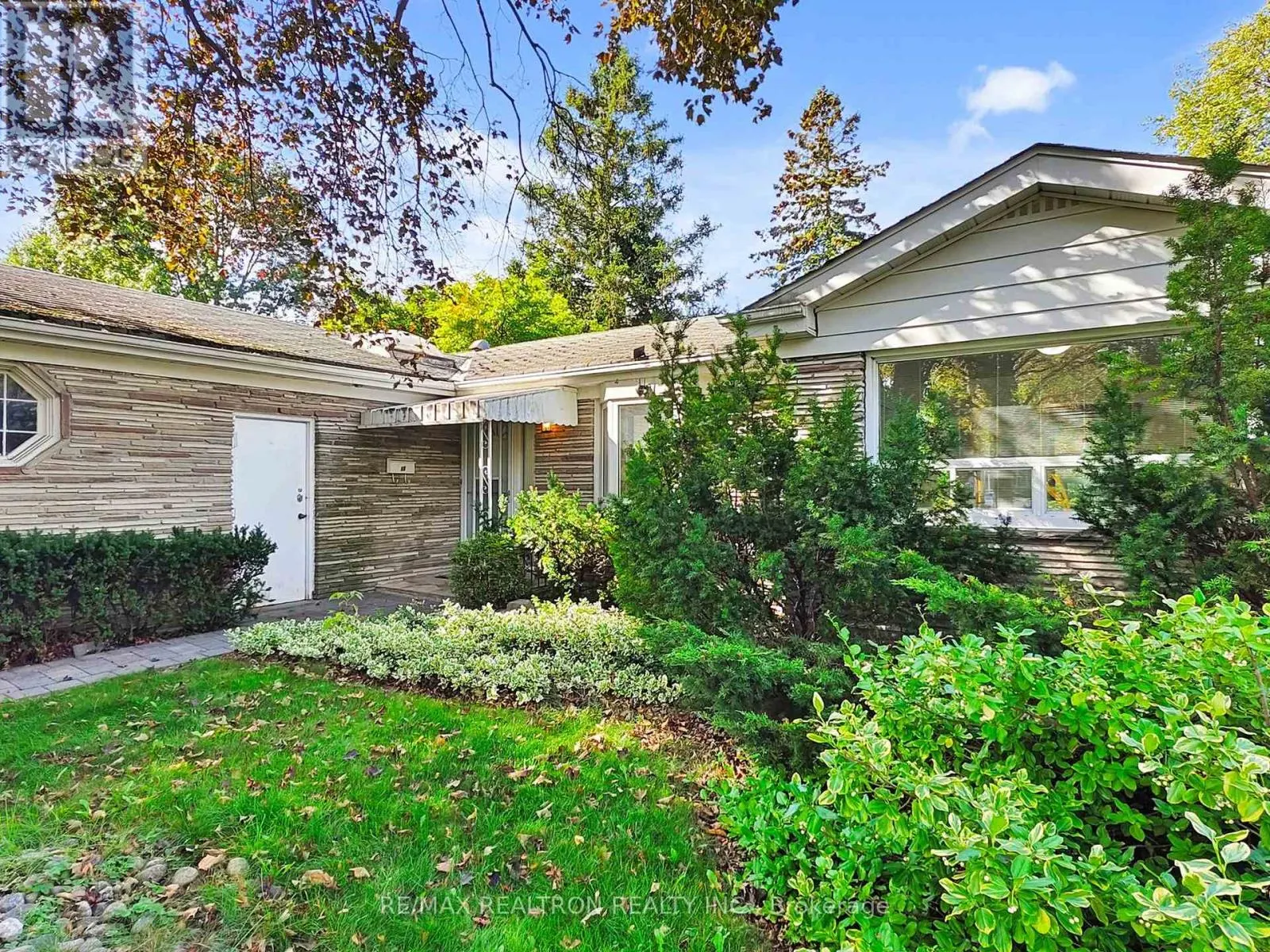 46 PALOMINO CRESCENT