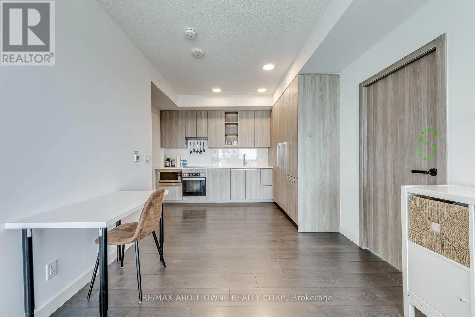 1706 - 27 MCMAHON DRIVE