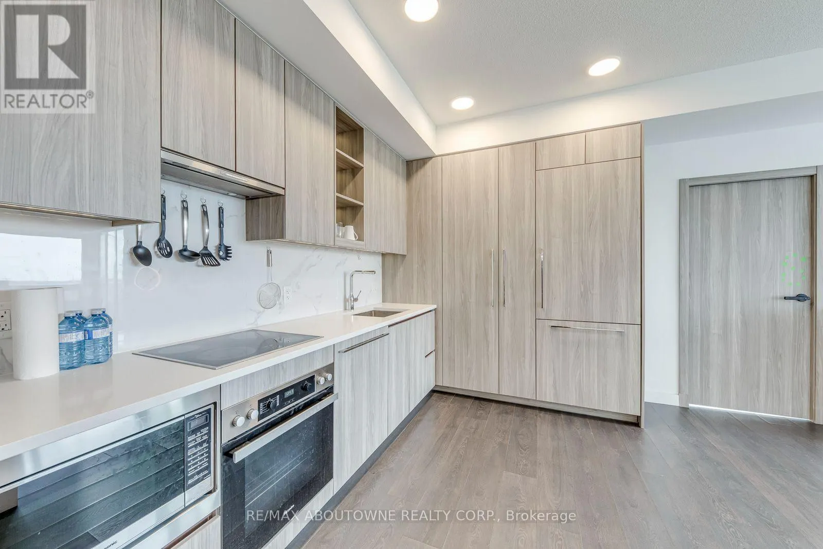 1706 - 27 MCMAHON DRIVE
