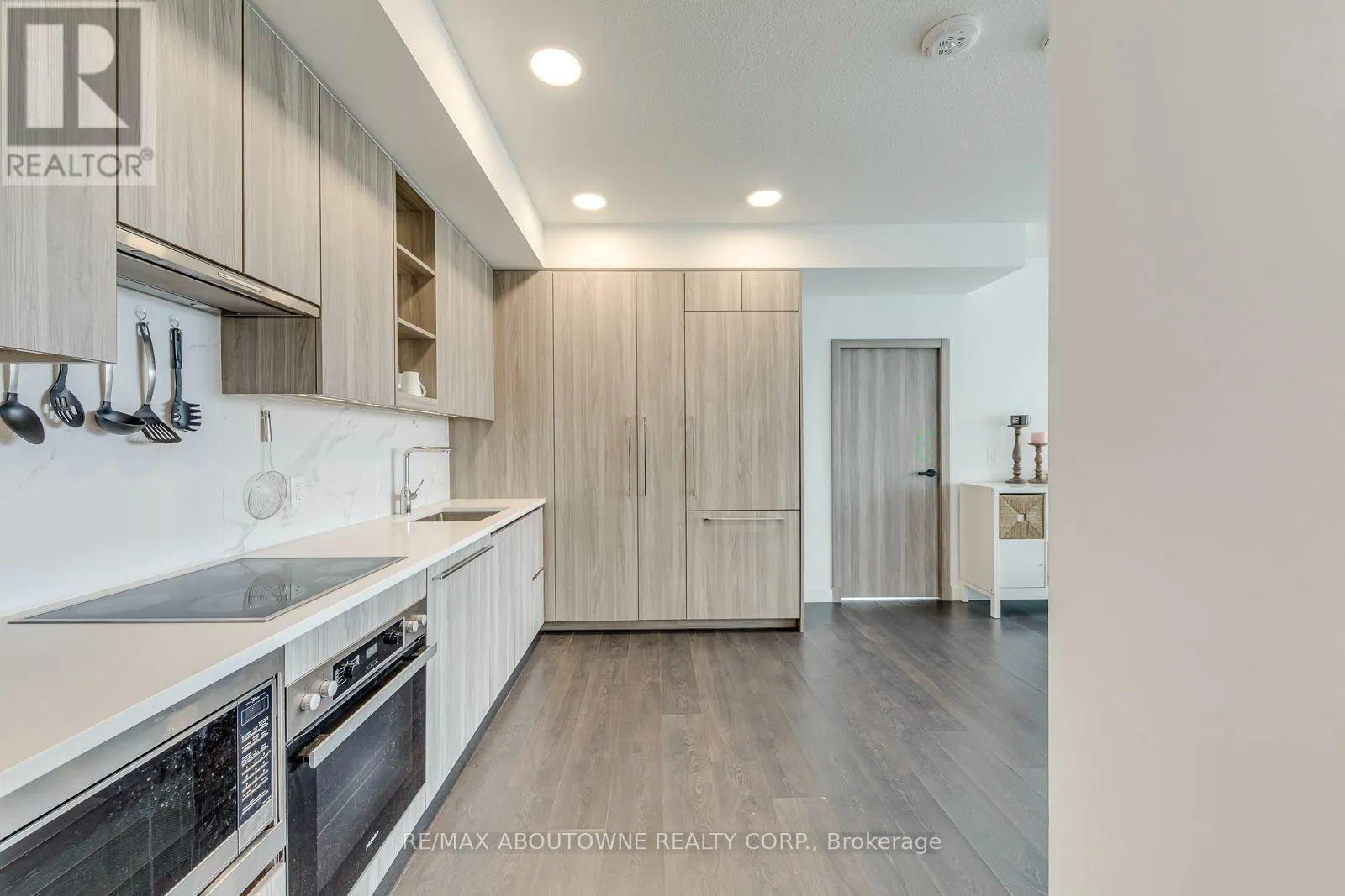1706 - 27 MCMAHON DRIVE