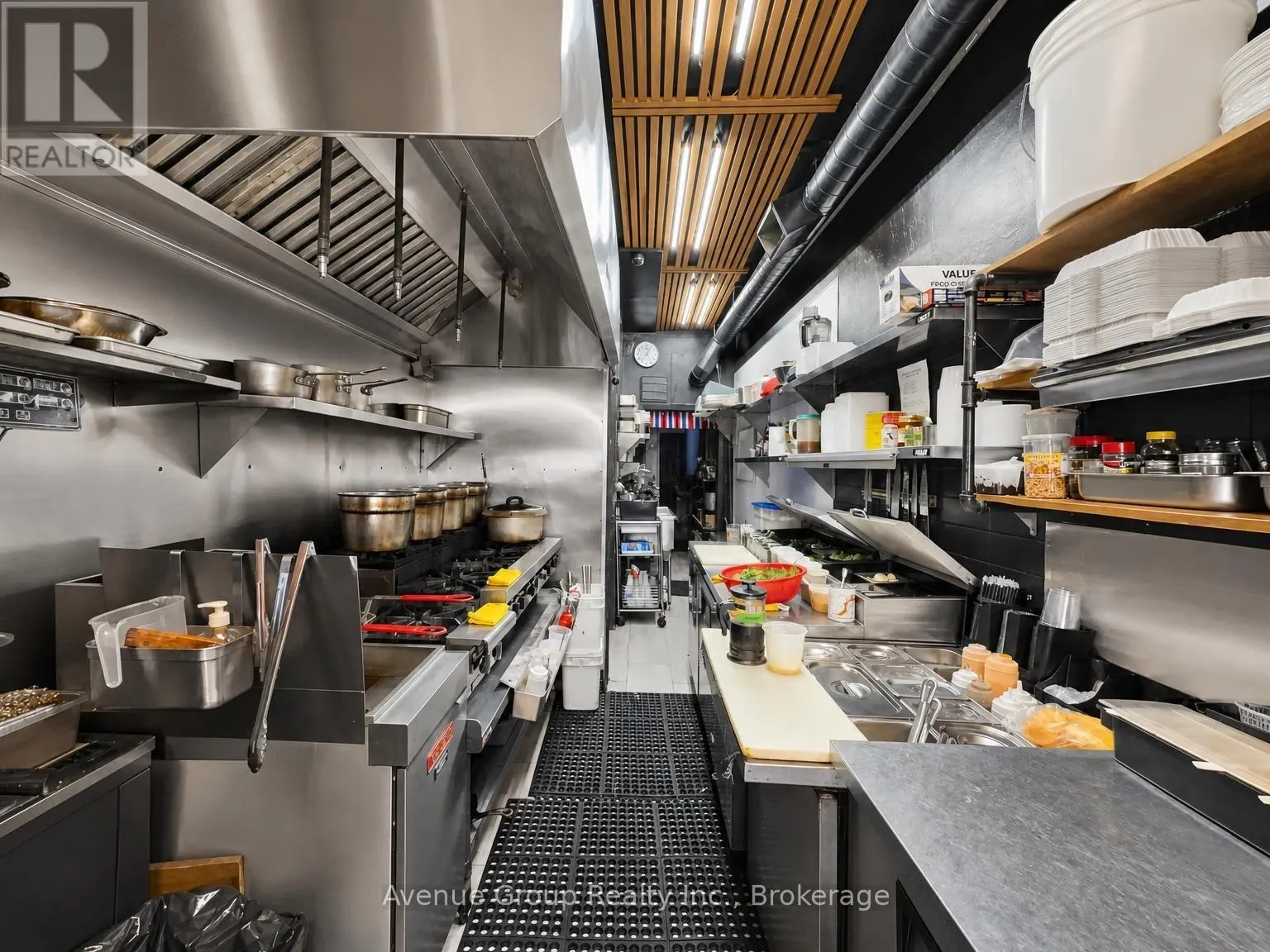 3016B BATHURST STREET