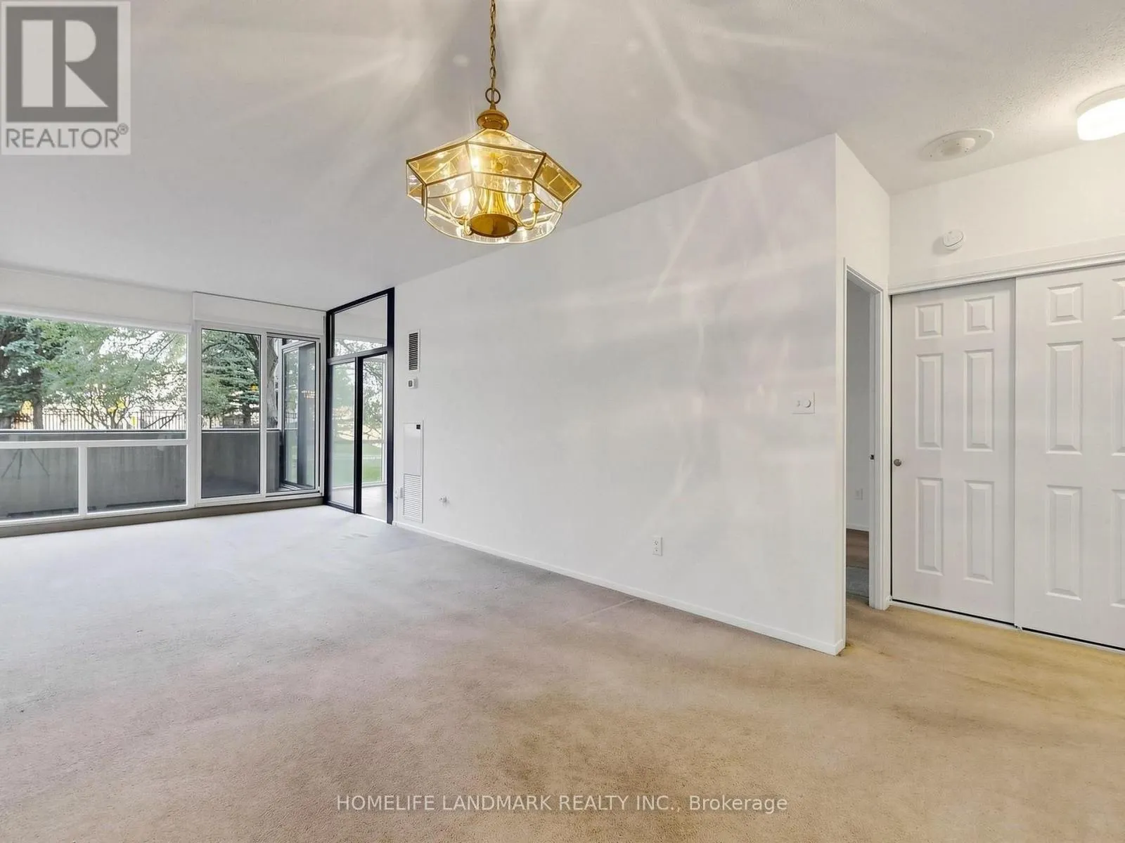 102 - 1555 FINCH AVENUE E