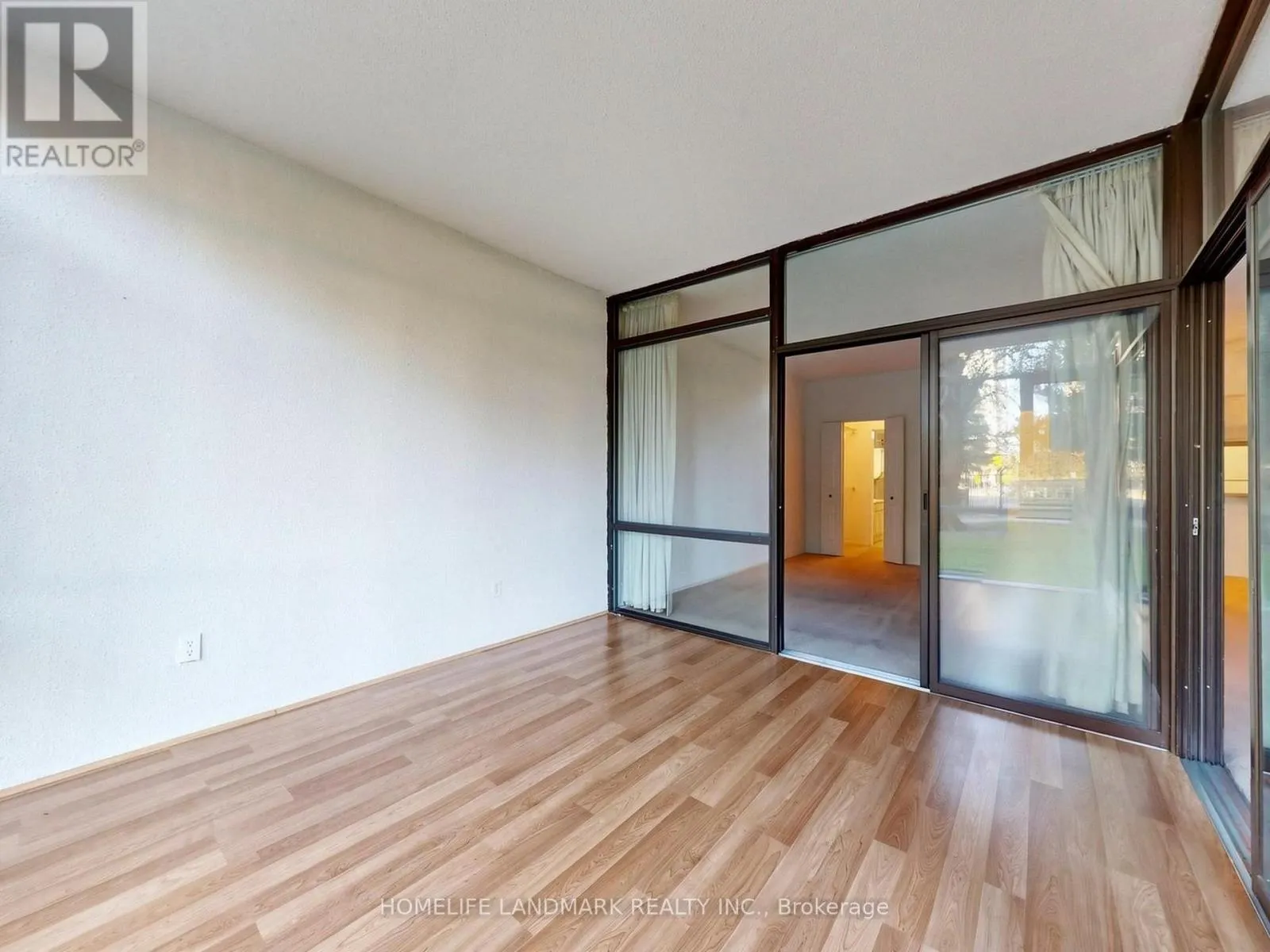 102 - 1555 FINCH AVENUE E