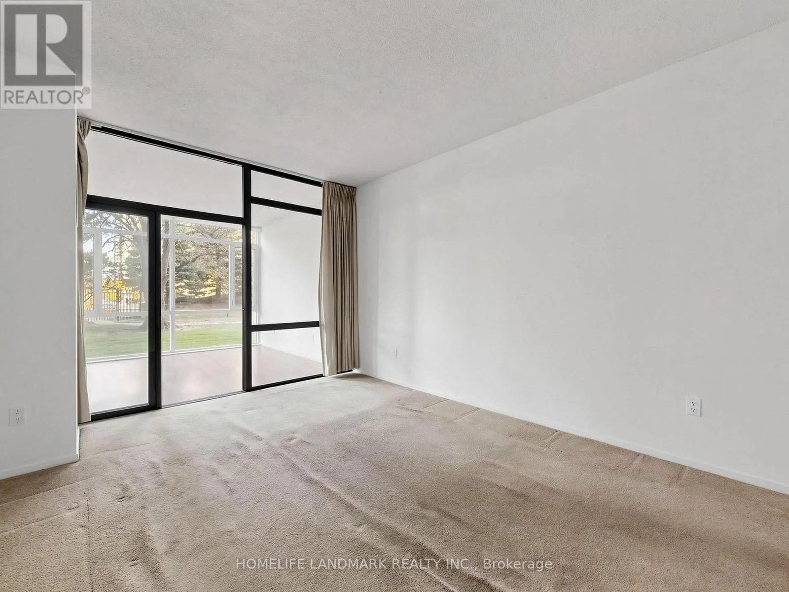 102 - 1555 FINCH AVENUE E