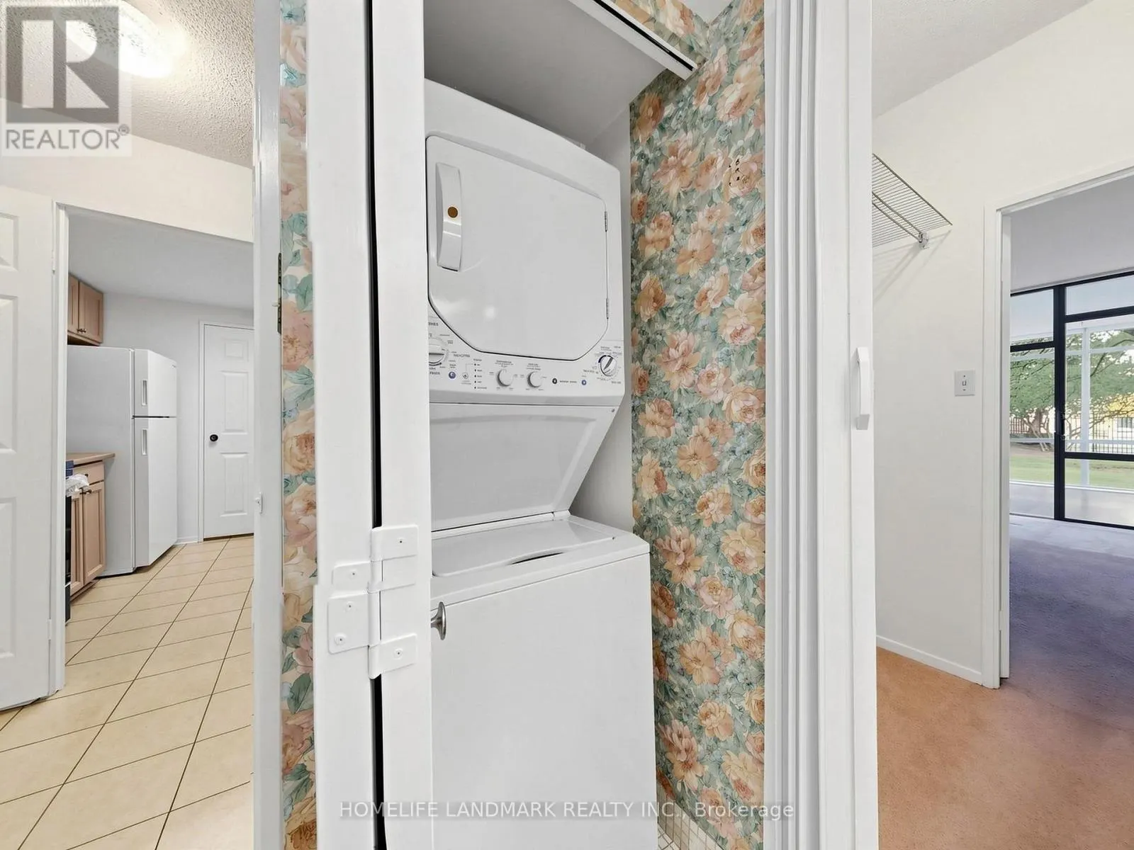 102 - 1555 FINCH AVENUE E