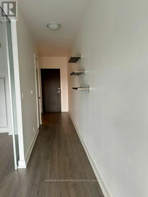 613 - 6 PARKWOOD AVENUE