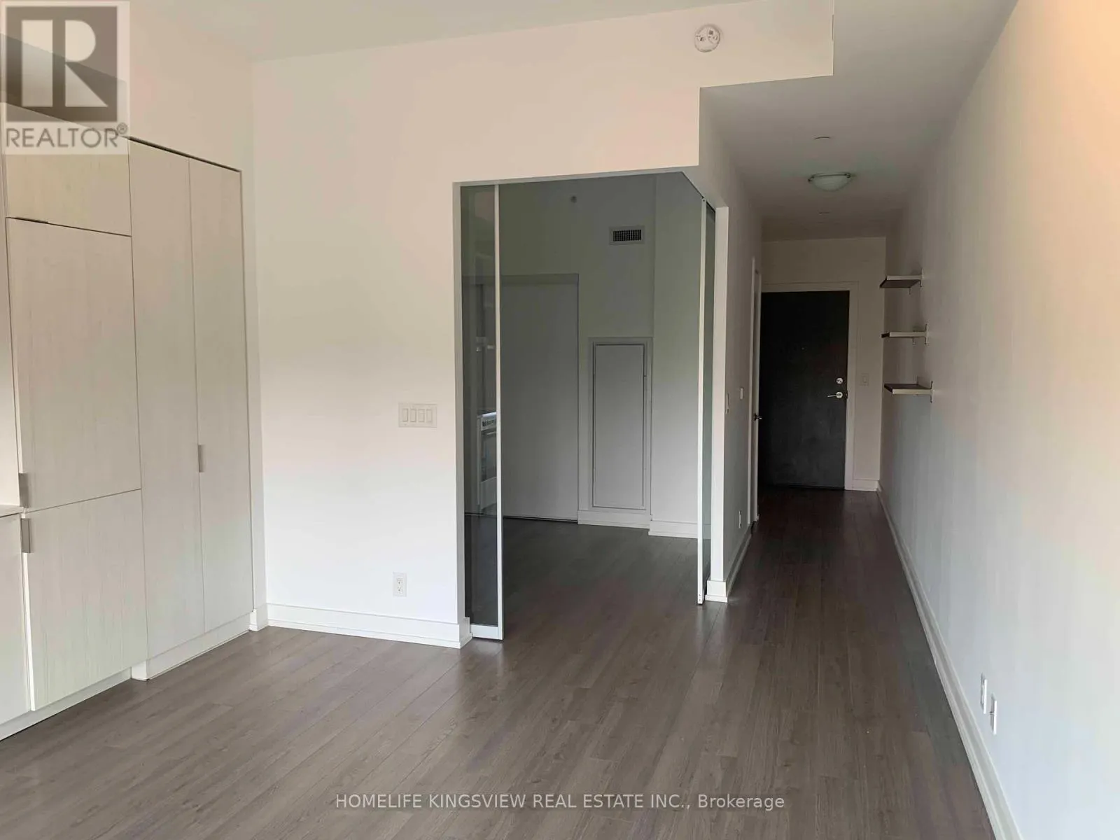 613 - 6 PARKWOOD AVENUE