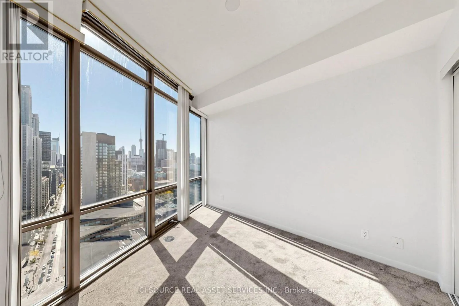 2608 - 832 BAY STREET