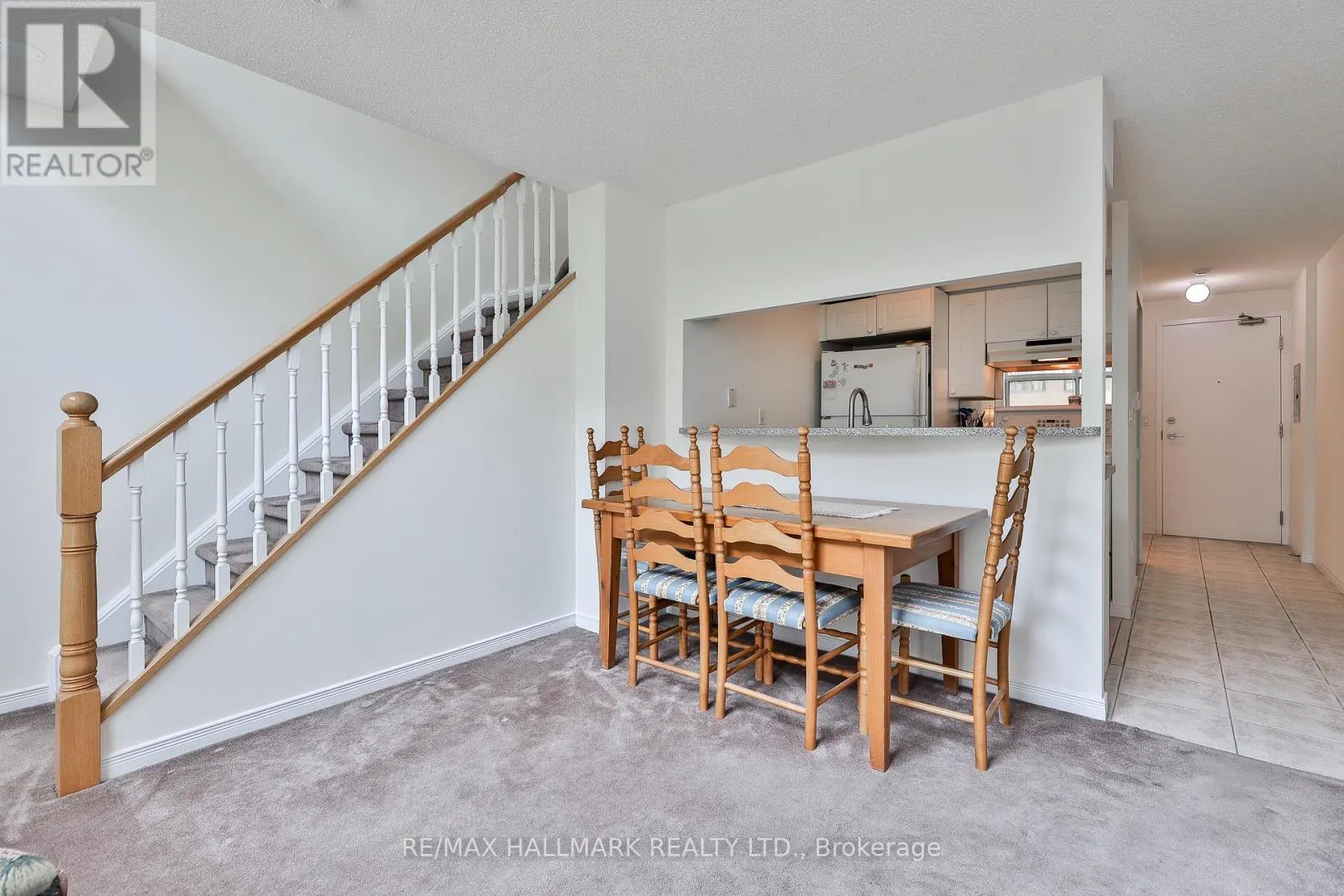 528 - 109 FRONT STREET E
