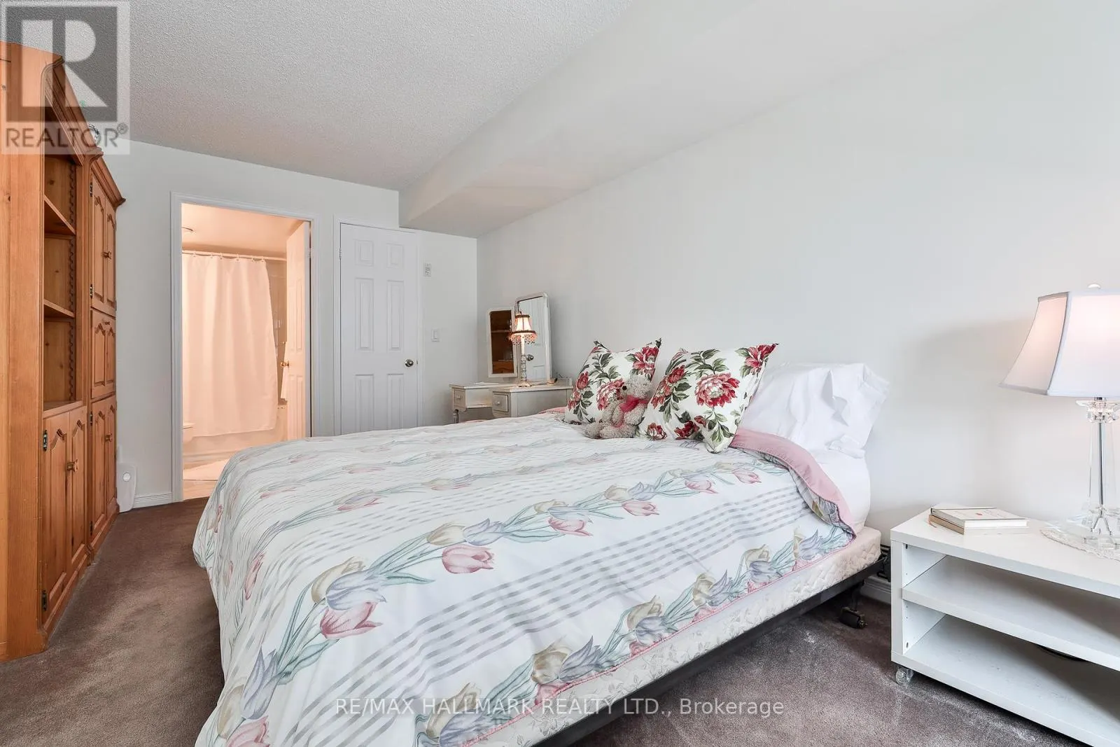 528 - 109 FRONT STREET E