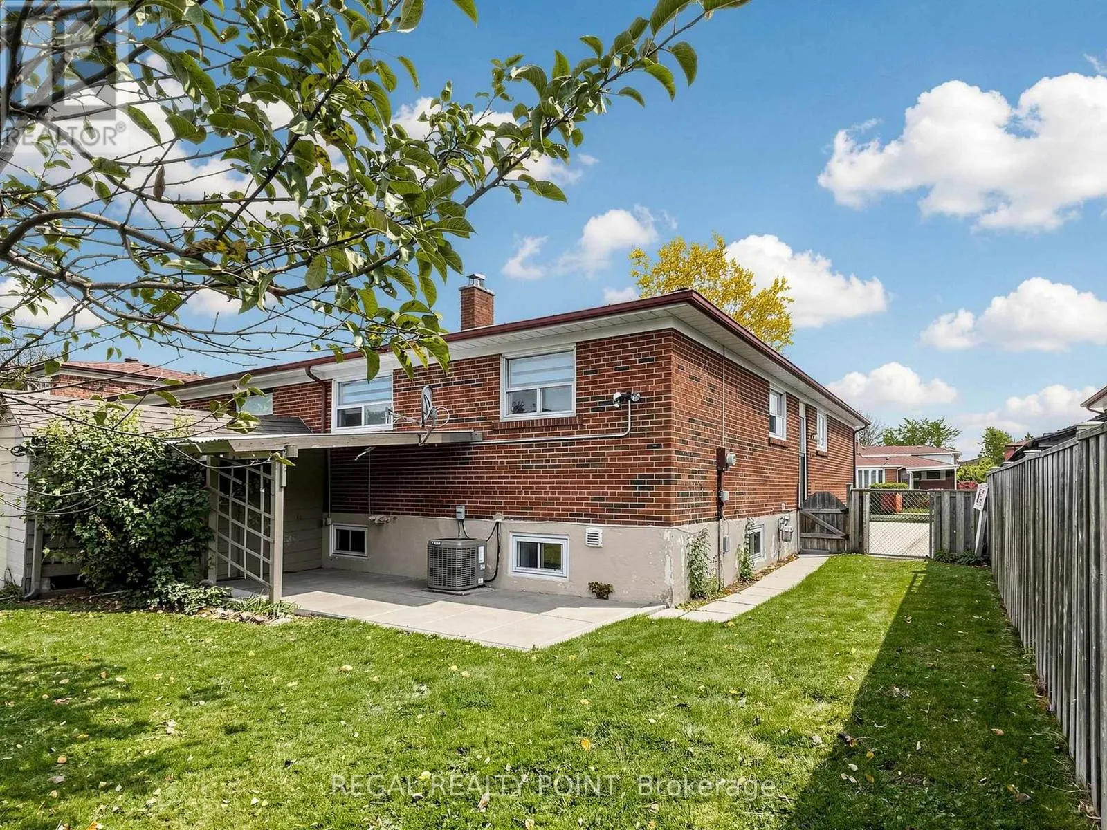 71 CLYDESDALE DRIVE