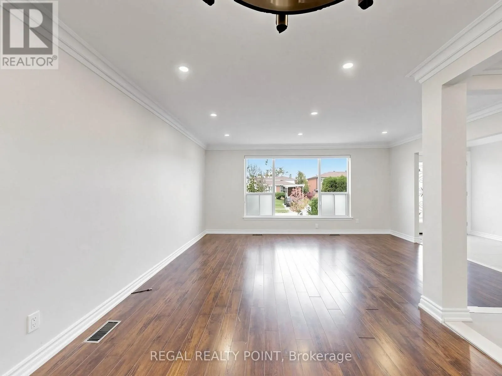 71 CLYDESDALE DRIVE