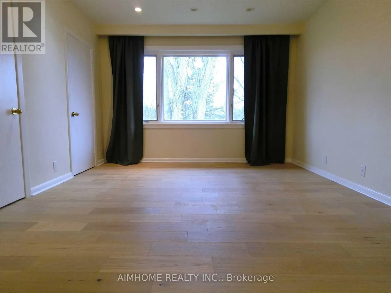 103 ALAMOSA DRIVE