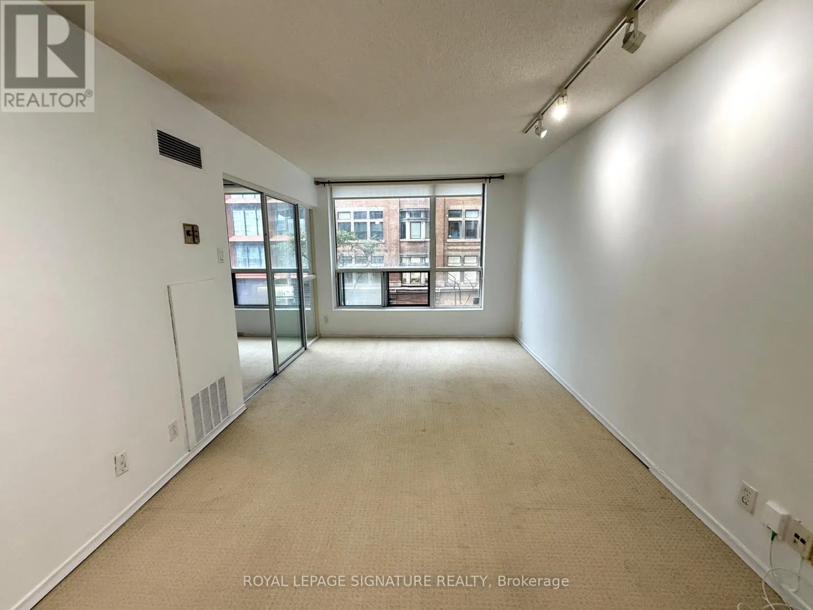 309 - 92 KING STREET E
