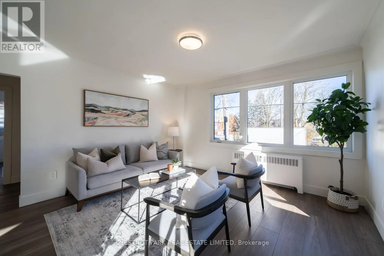 3 - 1466 AVENUE ROAD