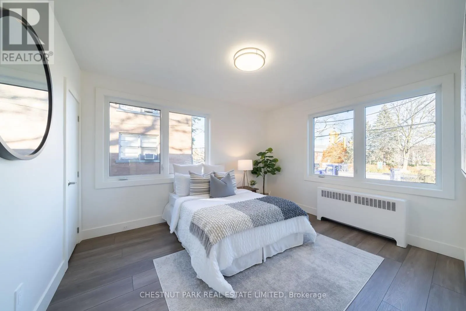 3 - 1466 AVENUE ROAD