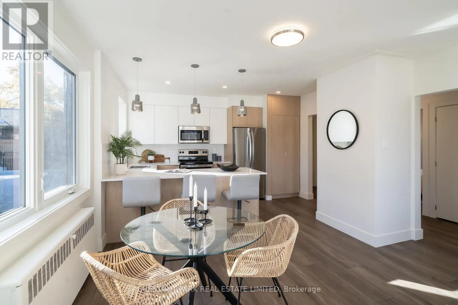 3 - 1466 AVENUE ROAD