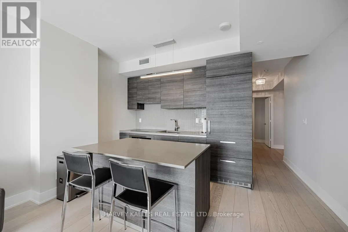 1001 - 200 BLOOR STREET W