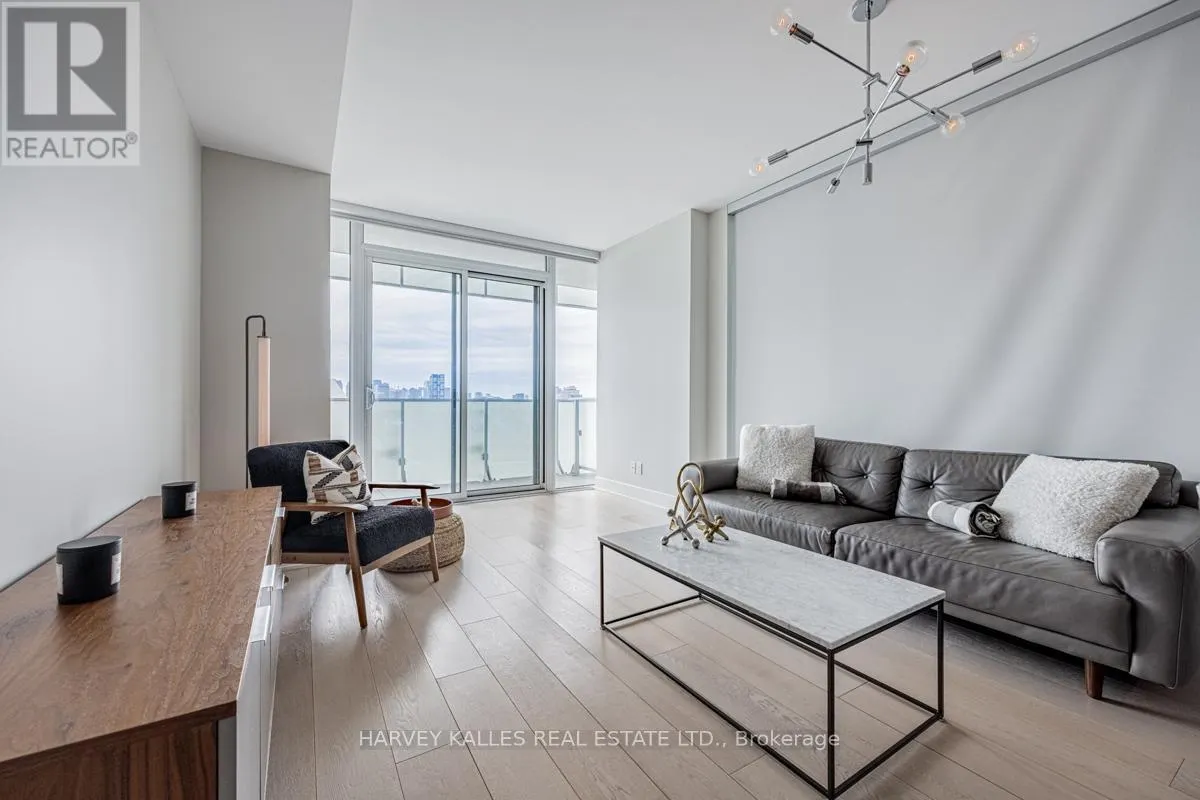 1001 - 200 BLOOR STREET W