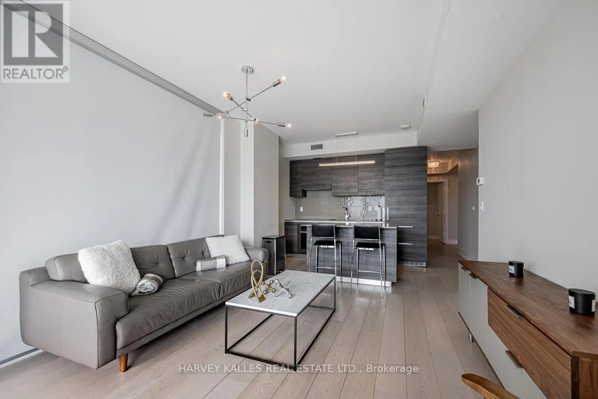 1001 - 200 BLOOR STREET W