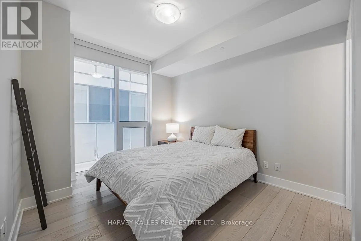 1001 - 200 BLOOR STREET W