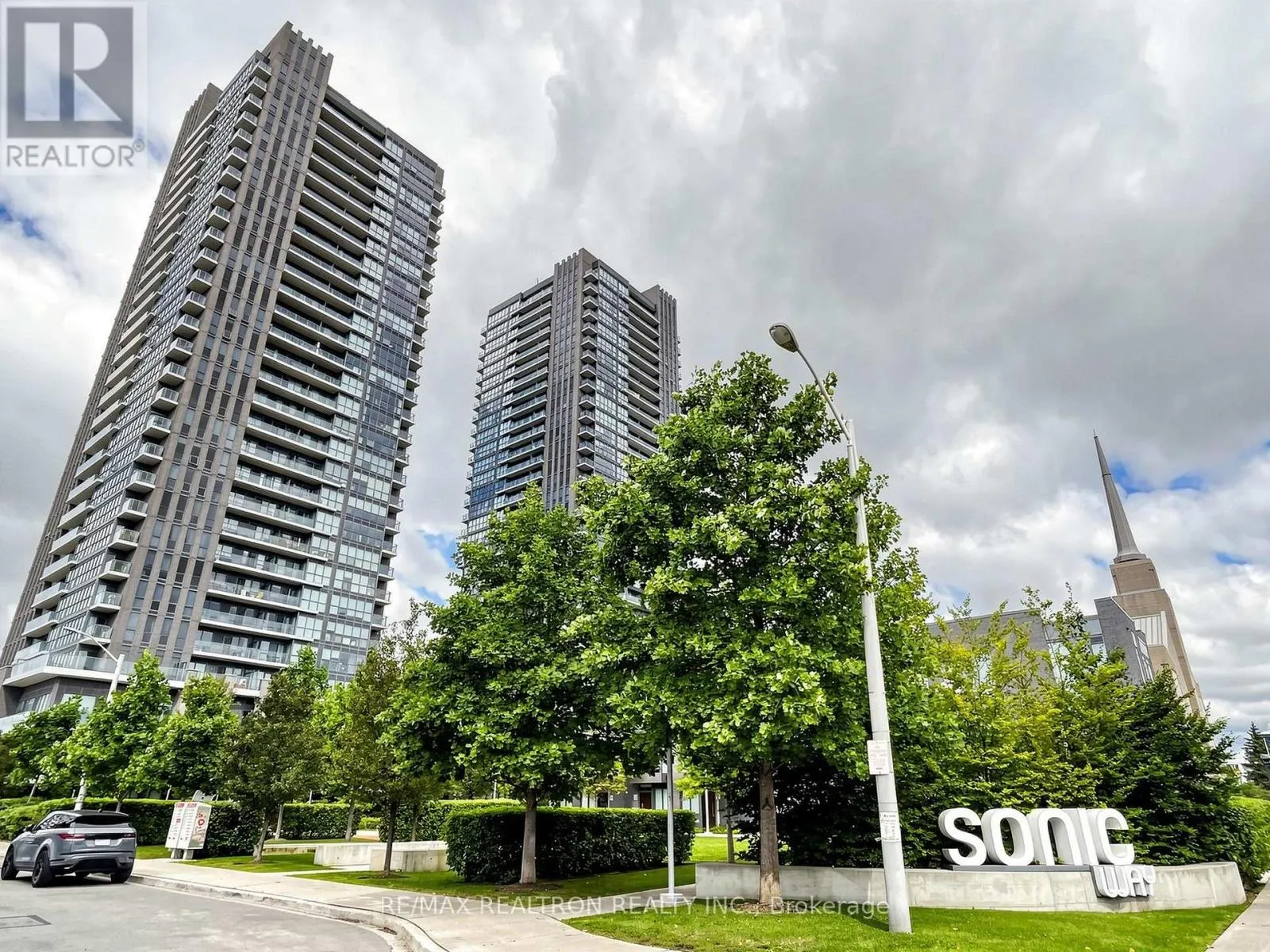 2912 - 2 SONIC WAY