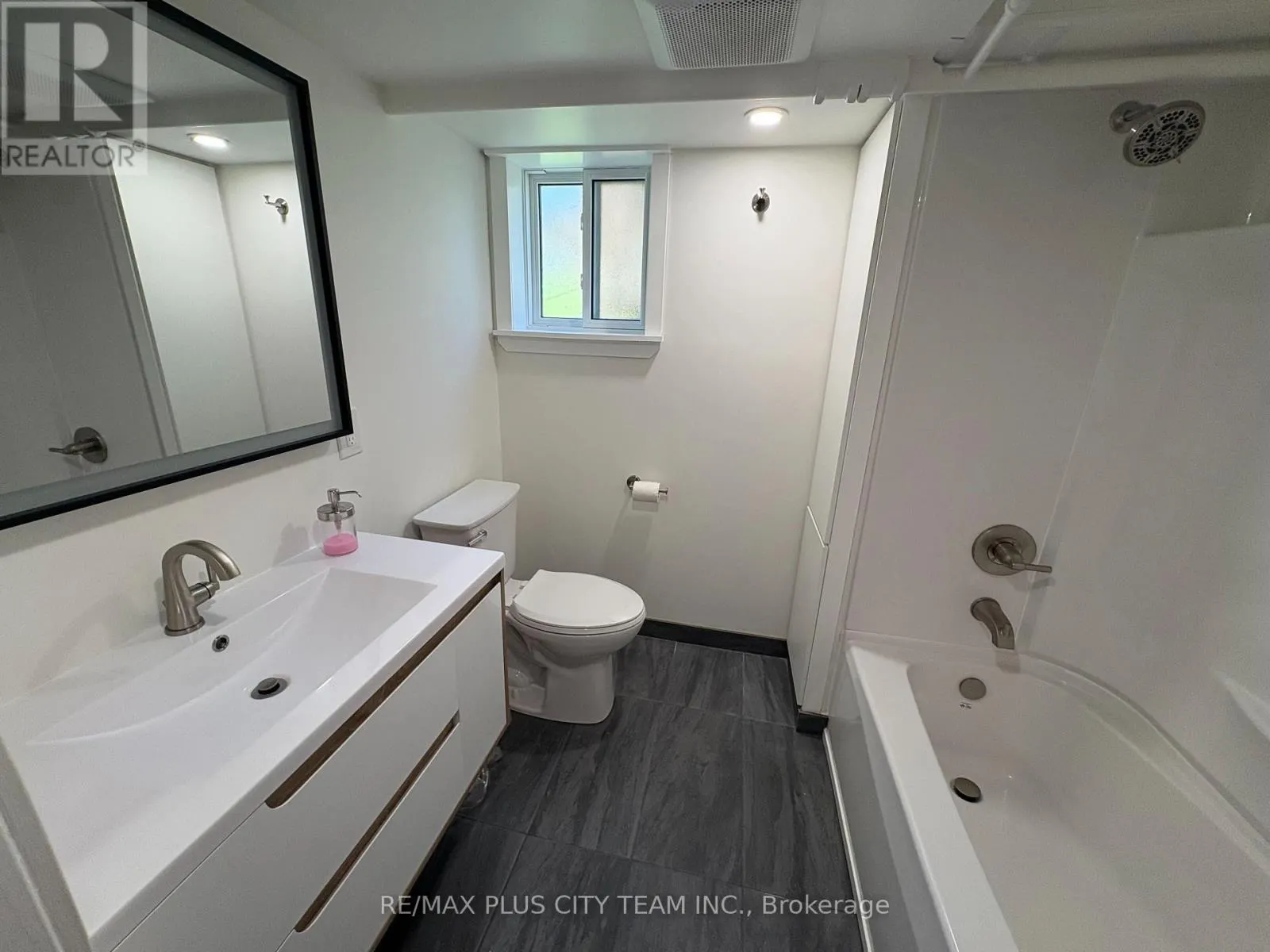 10 - 3835 BATHURST STREET