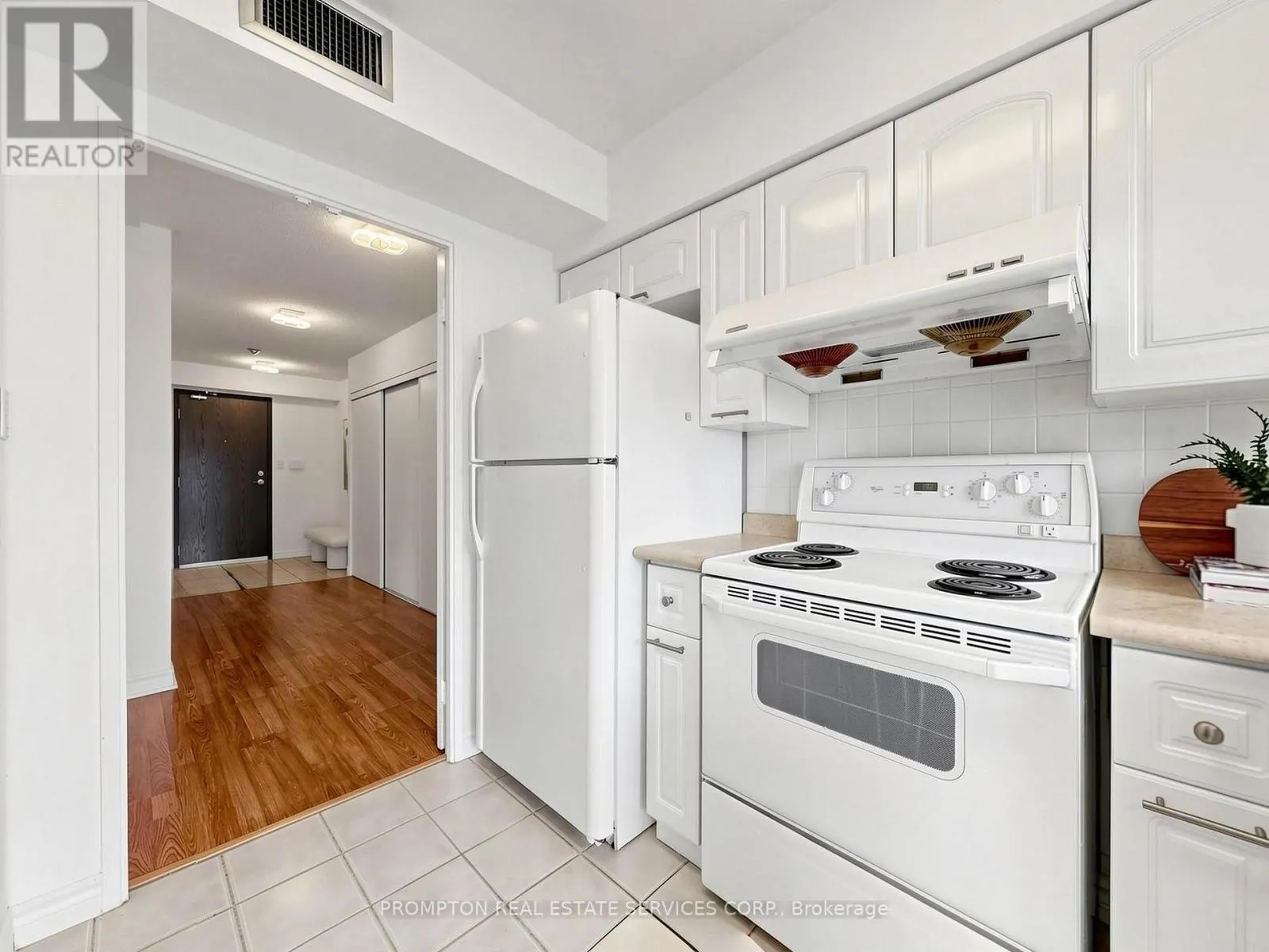 1211 - 30 GREENFIELD AVENUE