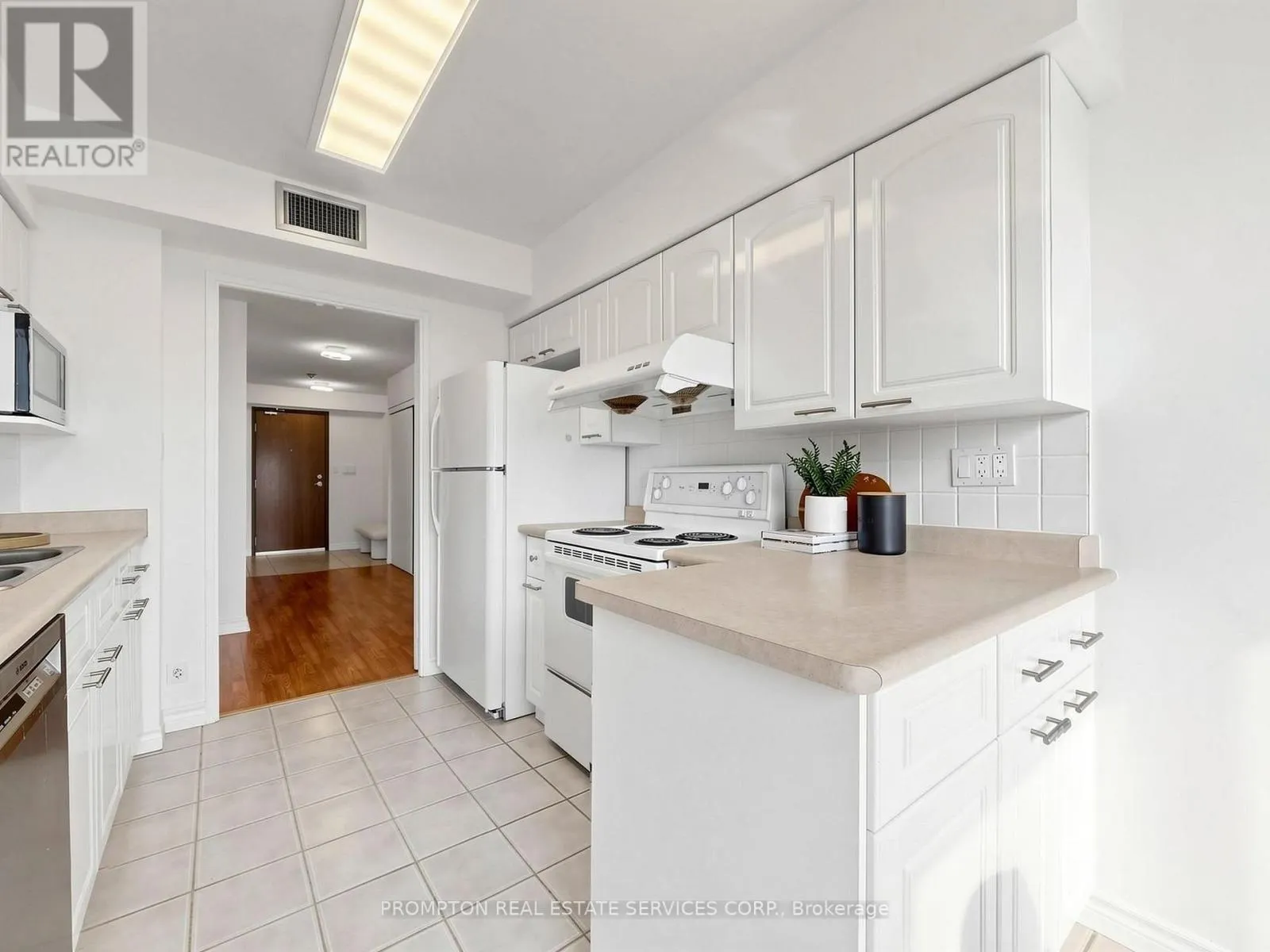 1211 - 30 GREENFIELD AVENUE