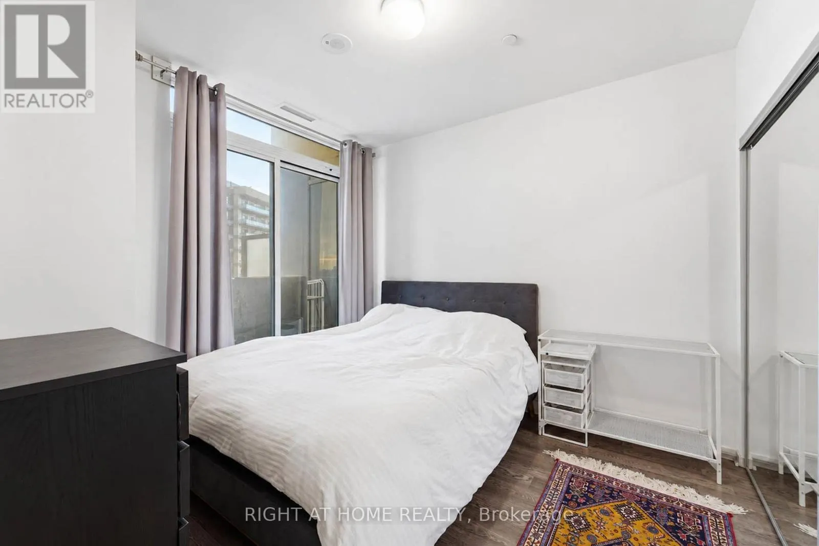 719 - 50 O'NEILL ROAD
