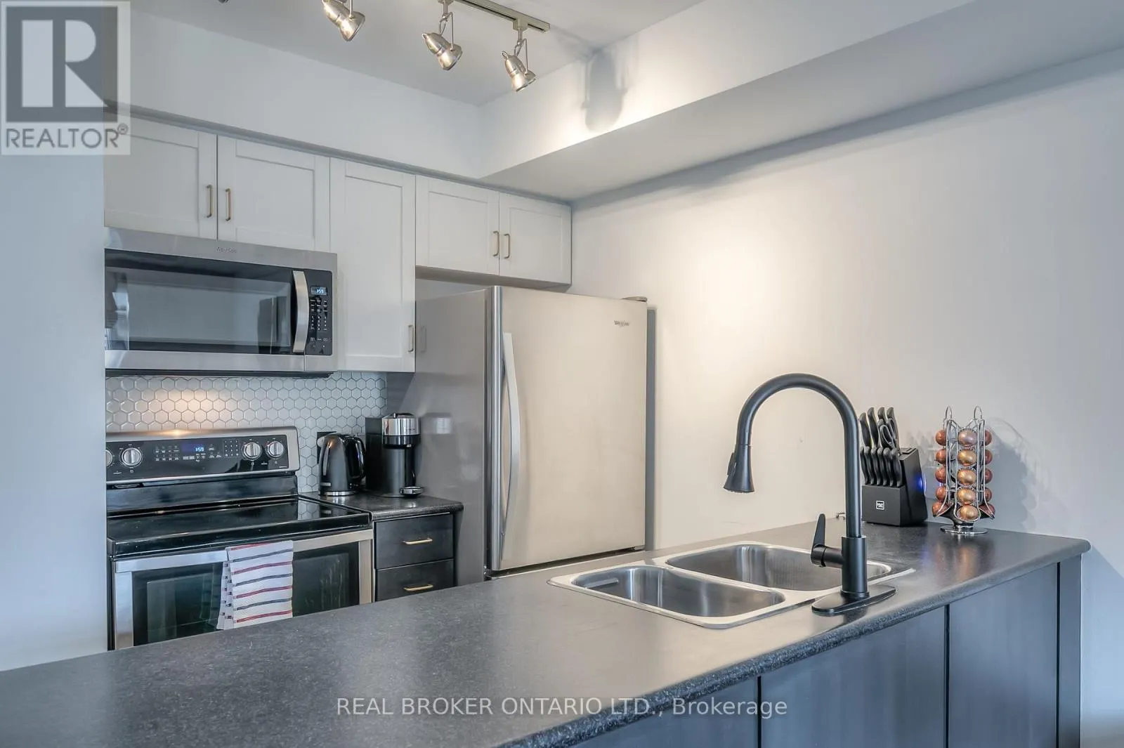 524 - 46 EAST LIBERTY STREET