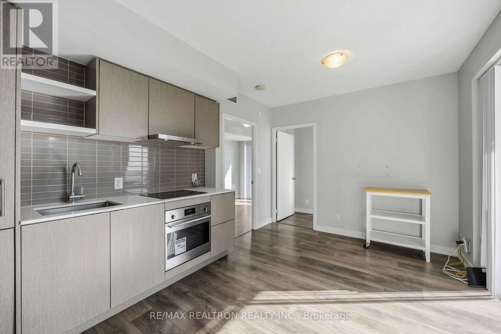 1410 - 88 HARBOUR STREET
