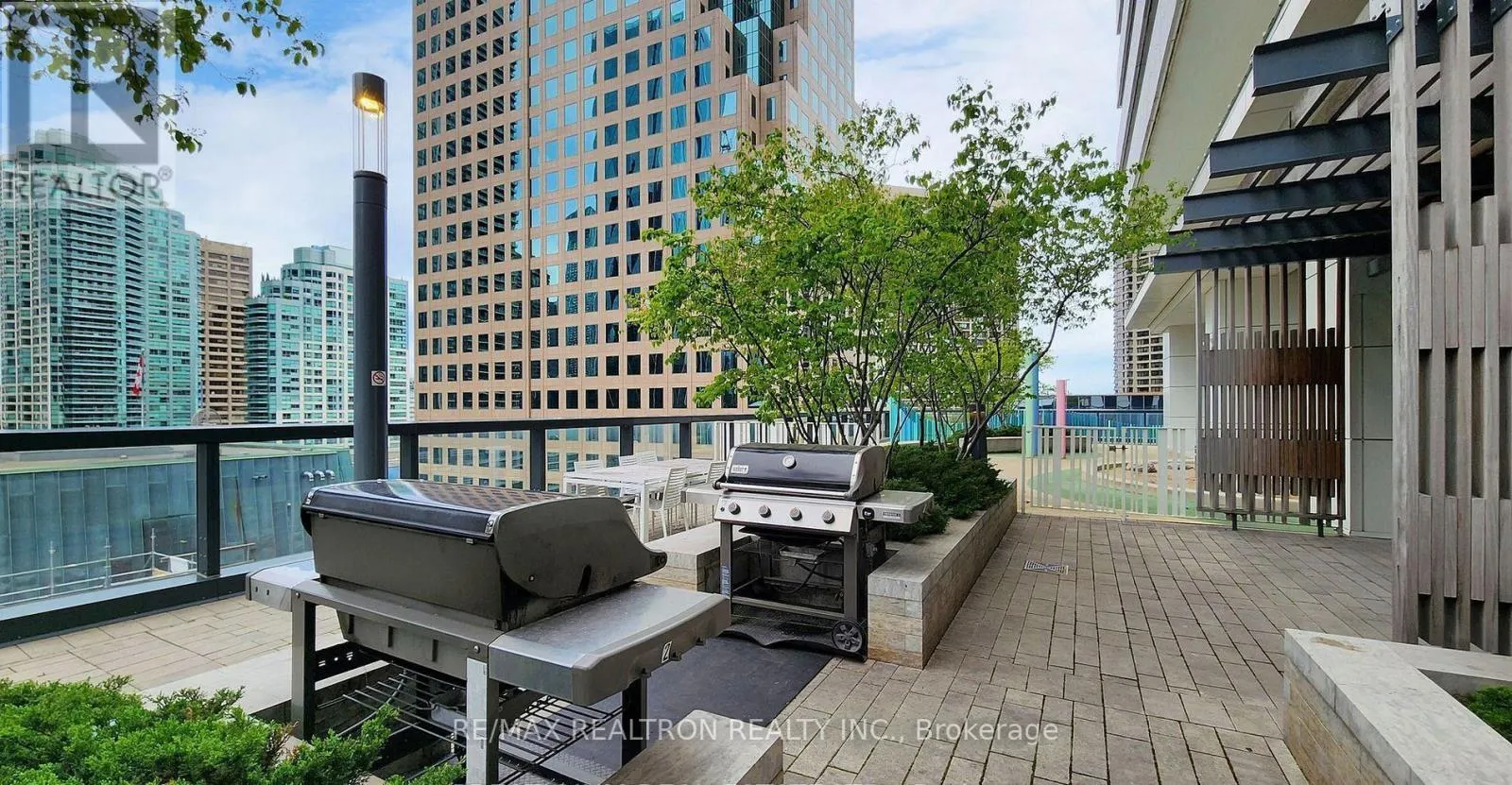 1410 - 88 HARBOUR STREET