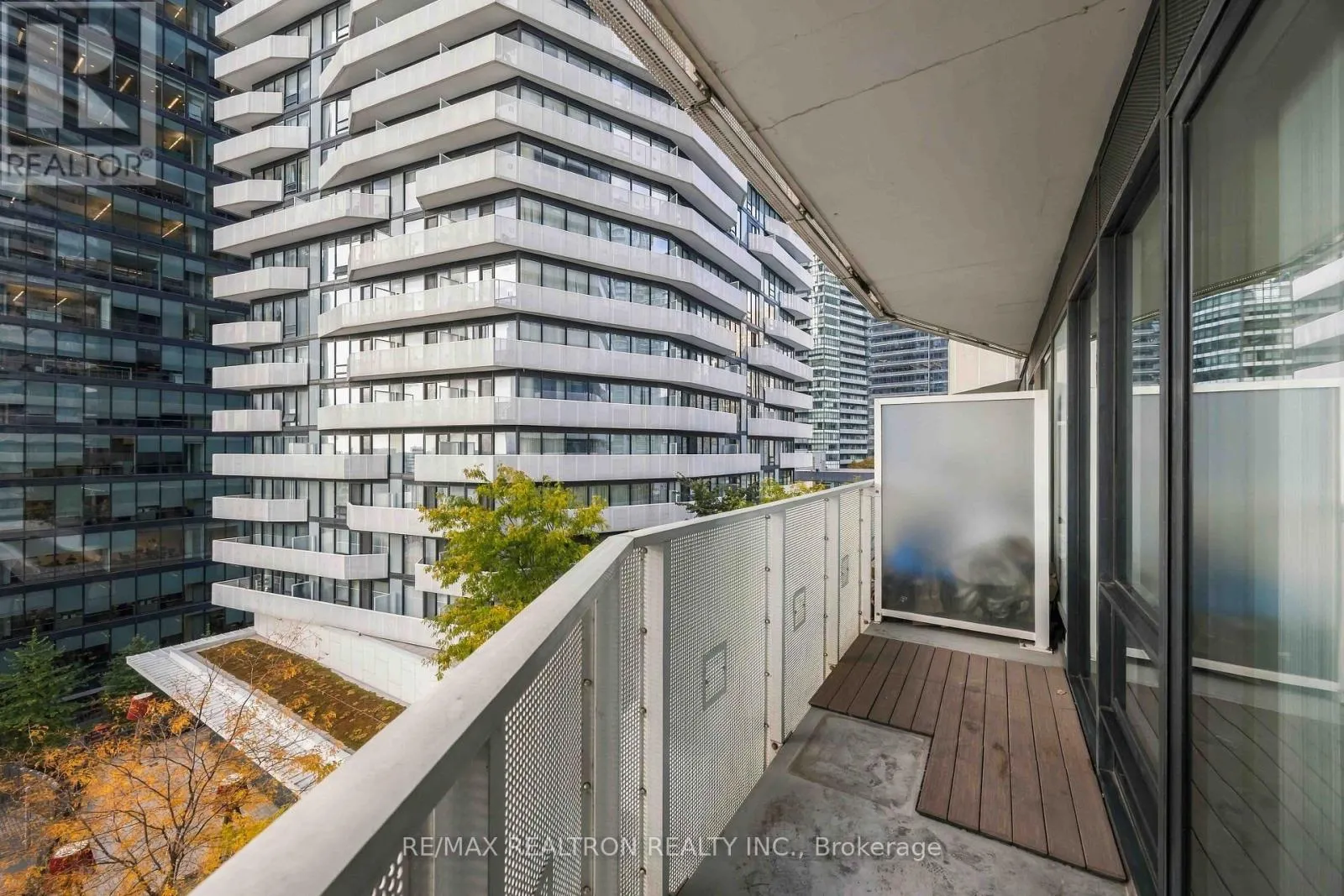 1410 - 88 HARBOUR STREET