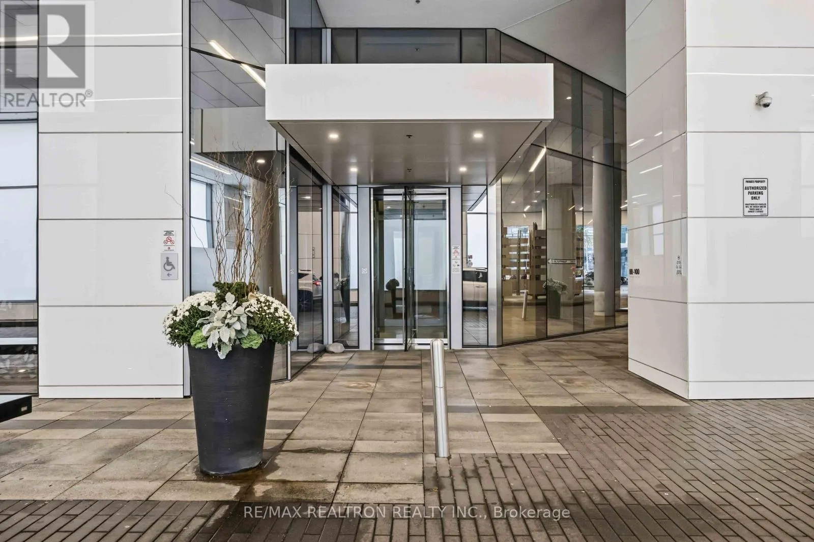 1410 - 88 HARBOUR STREET