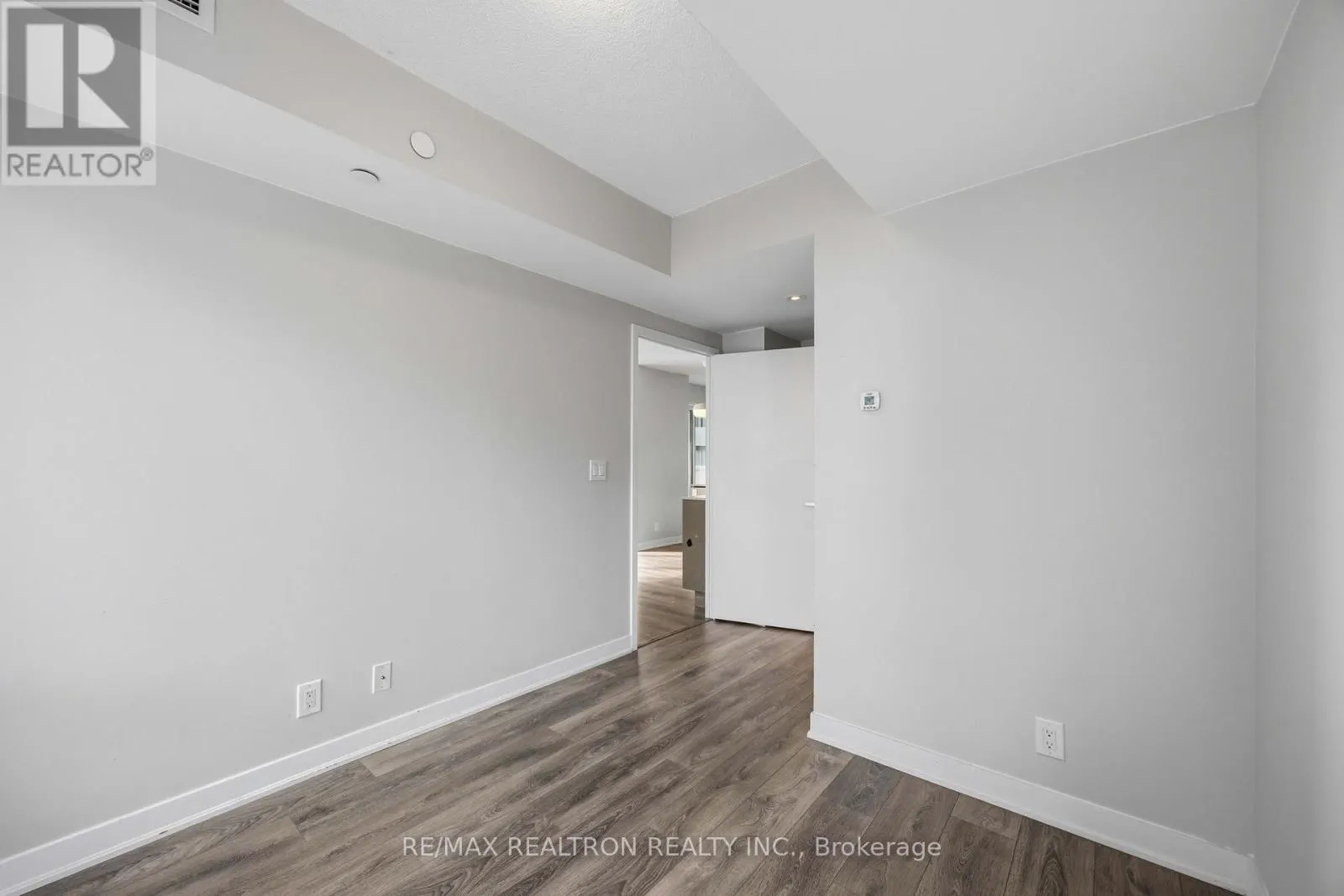 1410 - 88 HARBOUR STREET