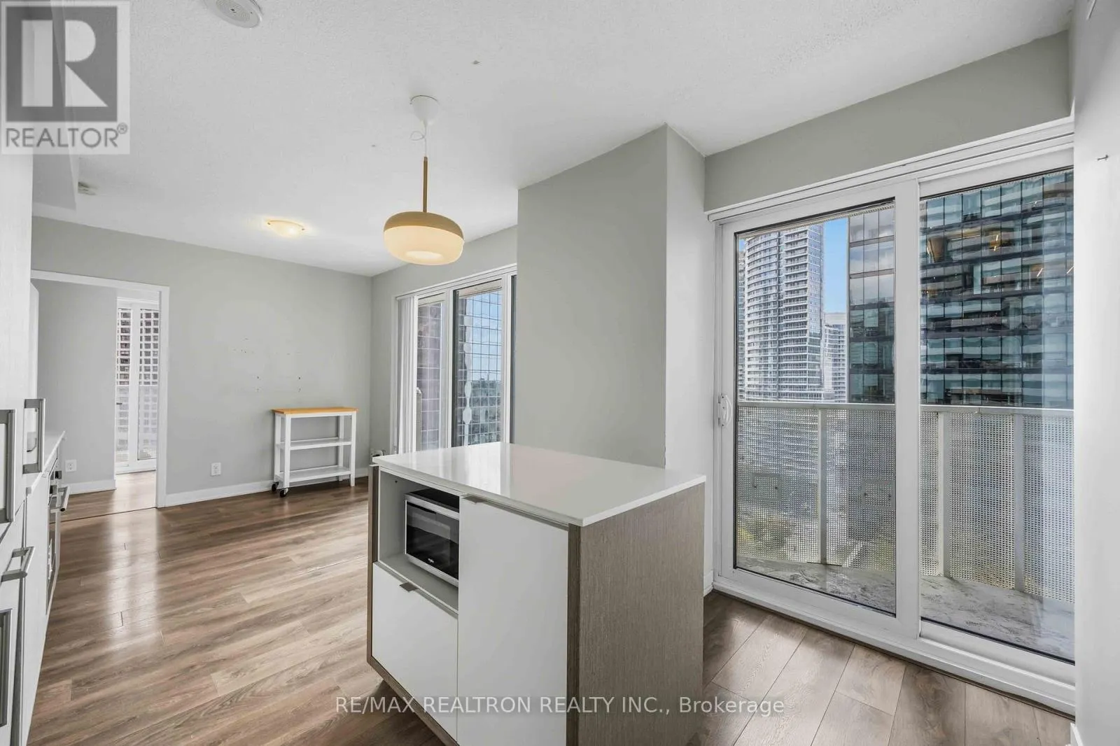 1410 - 88 HARBOUR STREET