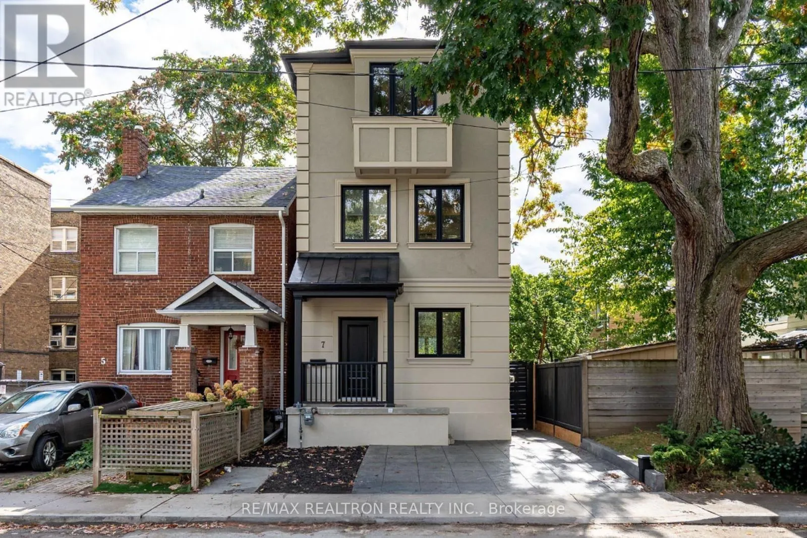 7 LOUISE AVENUE