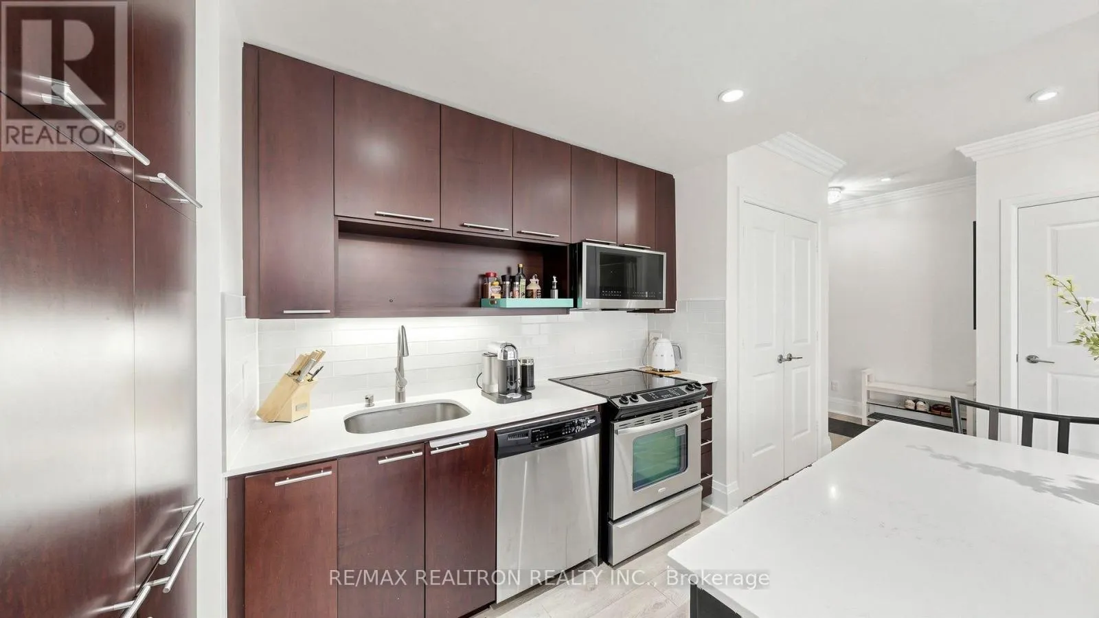 1223 - 100 HARRISON GARDEN BOULEVARD