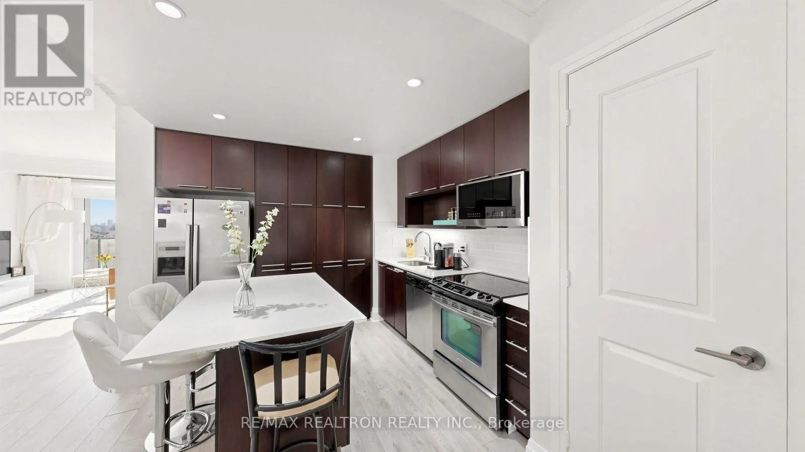 1223 - 100 HARRISON GARDEN BOULEVARD